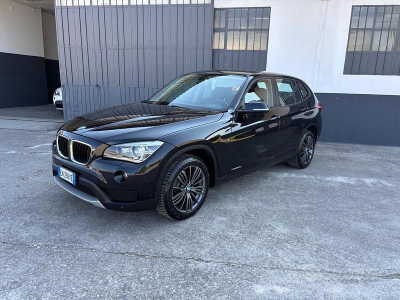 Begagnad BMW X1 184 HK (135 kW) 2012 Svart SUV