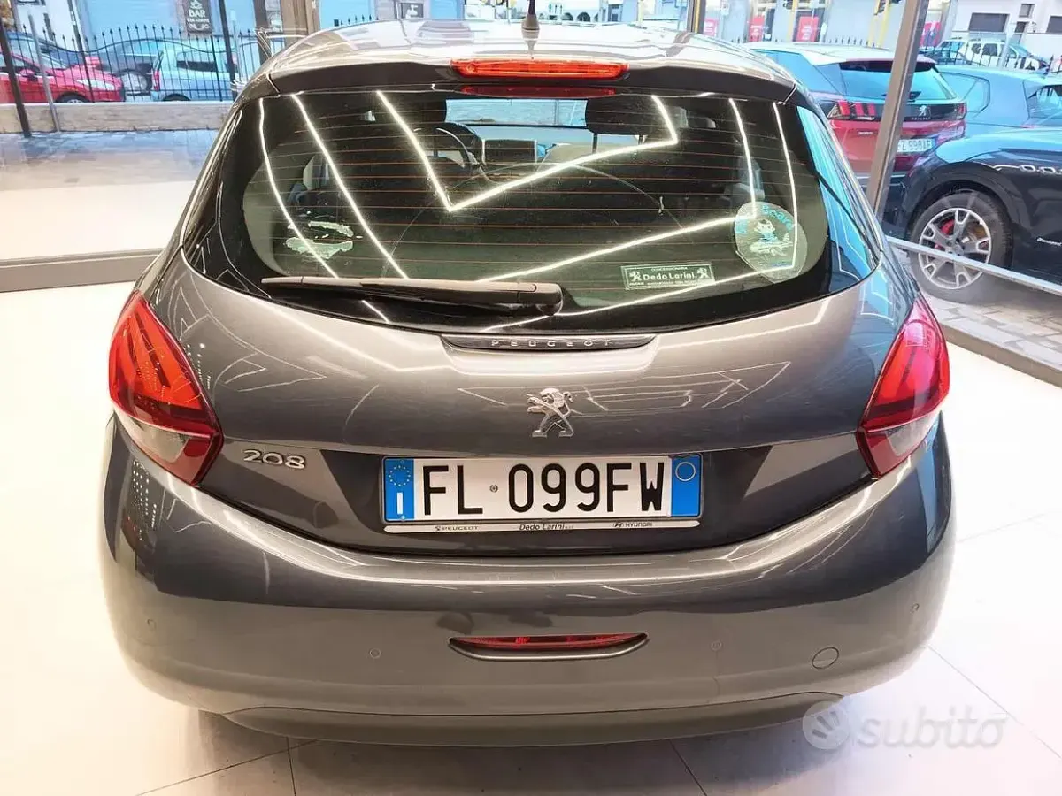 Usata Peugeot 208 Access 68 CV (50 kW) 2017 Grigio Utilitaria