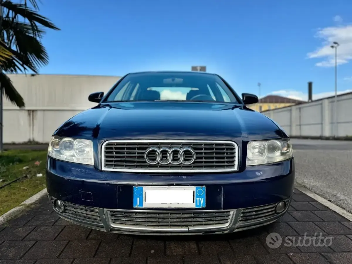 Usata Audi A4 130 CV (95 kW) 2003 Bluazzurro Berlina