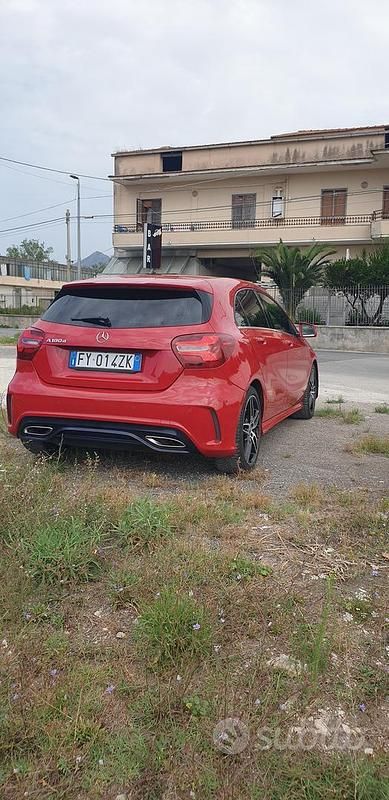 Usata Mercedes A180 AMG 109 CV (80 kW) 2019 Rosso Coupé