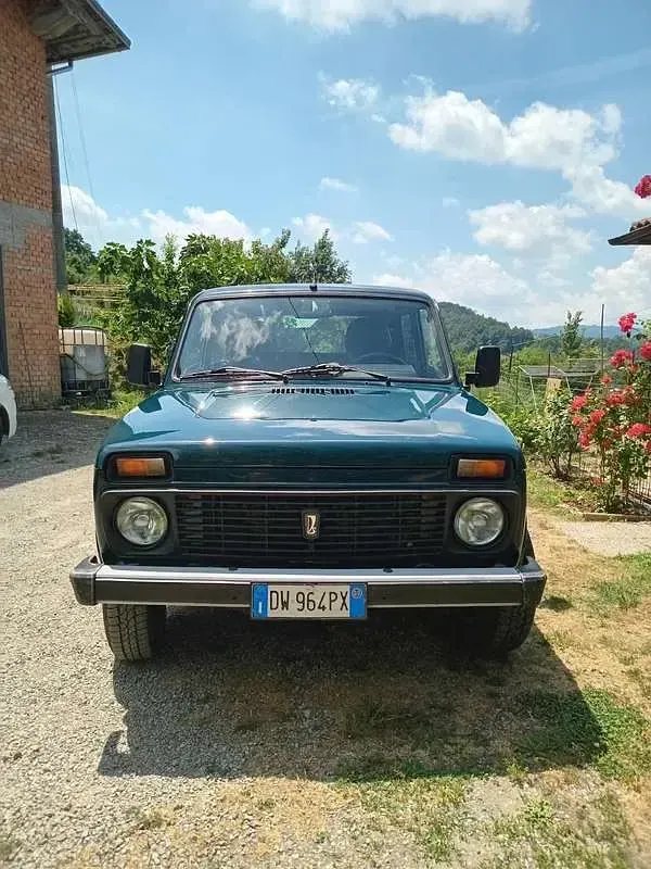 Usata Lada niva 80 CV (58 kW) 2009 SUV