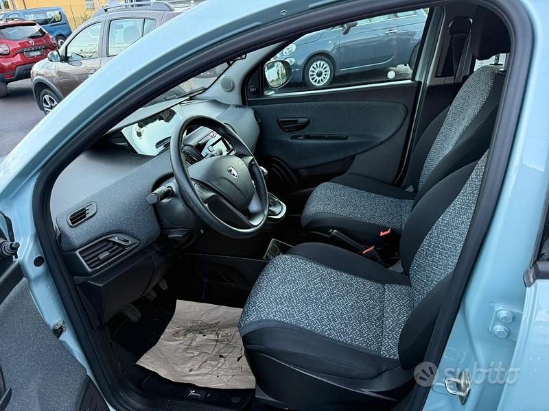 Usata Lancia Ypsilon S 69 CV (50 kW) 2023 Grigio Utilitaria