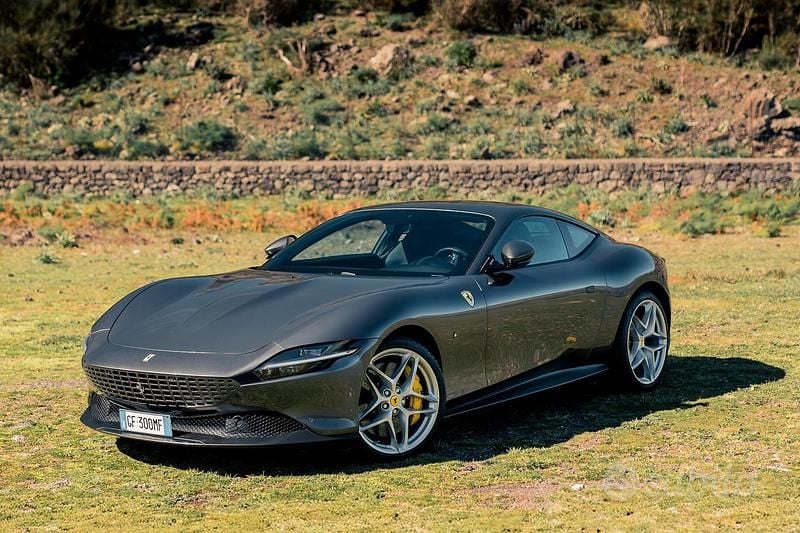 Usata Ferrari Roma 620 CV (456 kW) 2021 Grigio Coupé