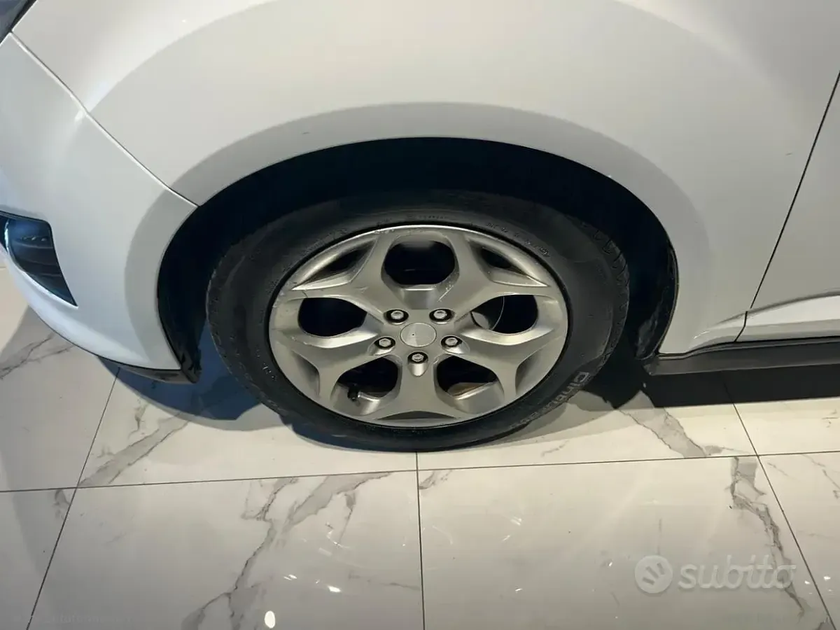 Usata Ford C-MAX Business Edition 95 CV (69 kW) 2011 Bianco Monovolume