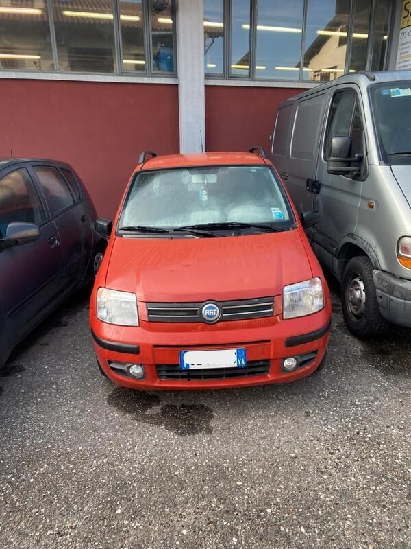 Rosso Usata 2006 Fiat Panda Dynamic Due volumi | 1900 € (Ottimo prezzo) - Immagine 1/4