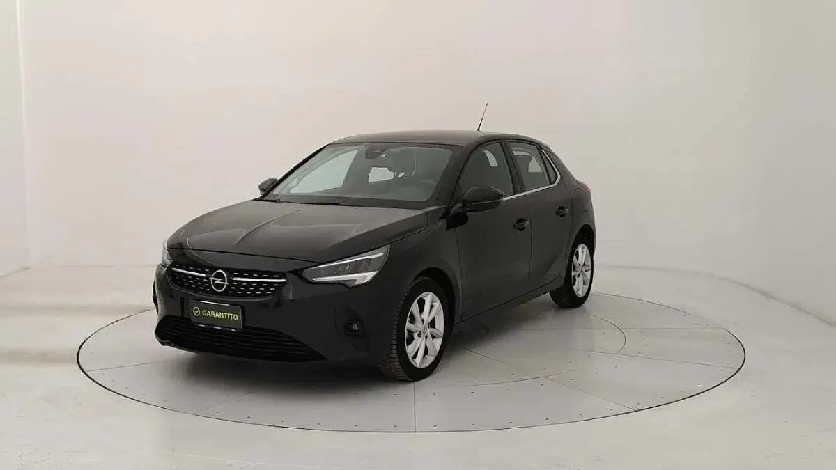 Usata Opel Corsa Elegance 101 CV (74 kW) 2023 Utilitaria