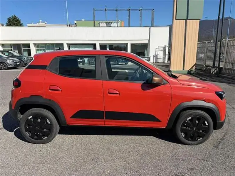 Usata Dacia Spring Extreme 47 kW (65 CV) 2024 Rosso Utilitaria