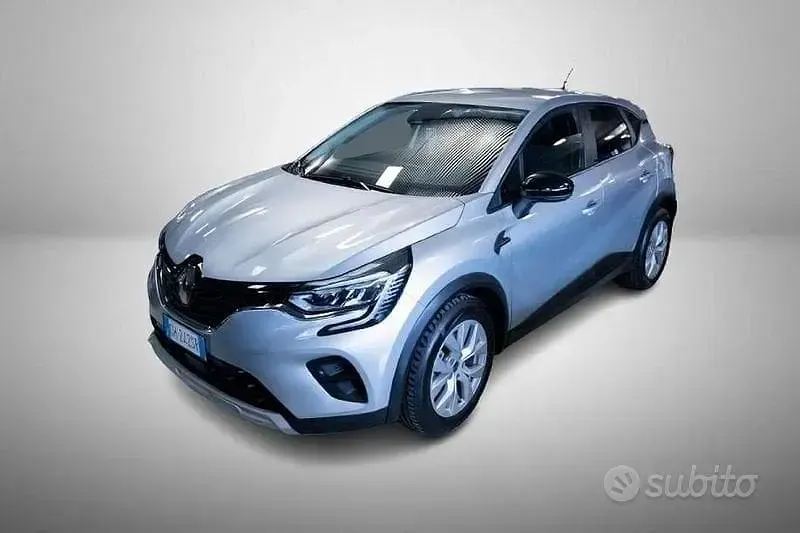 Usata Renault Captur Zen 143 CV (105 kW) 2022 Grigio SUV