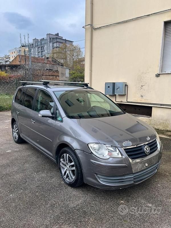 Usata VW Touran 105 CV (77 kW) 2008 Grigio Monovolume