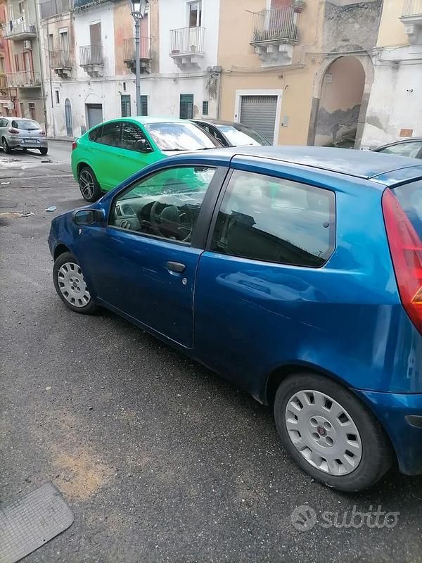 Usata Fiat Punto 2000 Blu Utilitaria