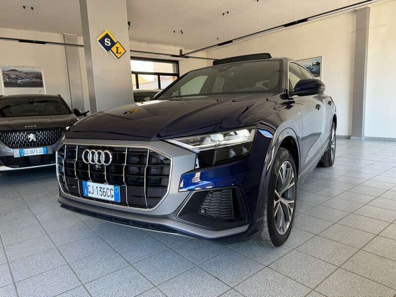 Usata Audi Q8 290 CV (213 kW) 2022 Blu SUV