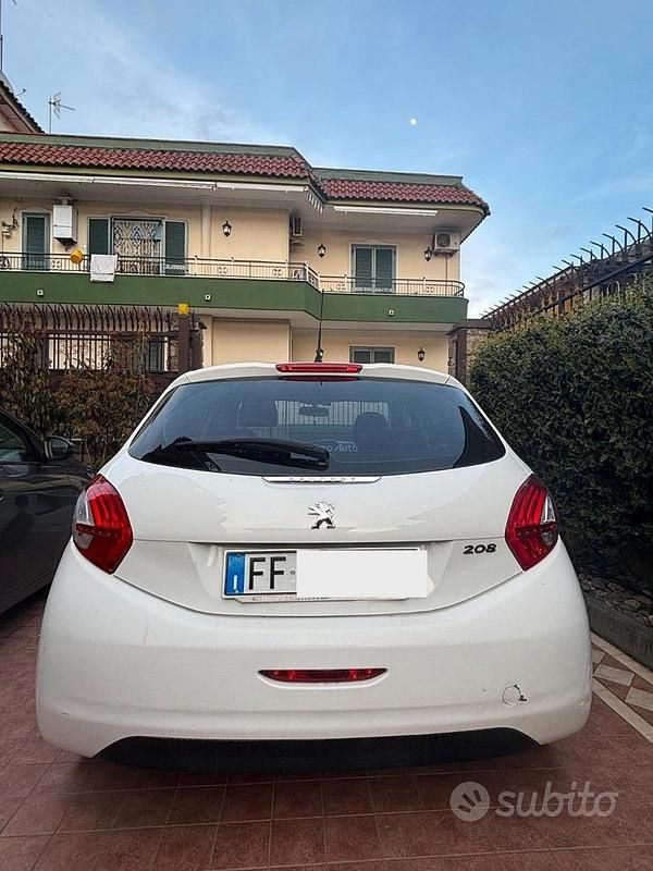 Usata Peugeot 208 2016 Bianco Utilitaria