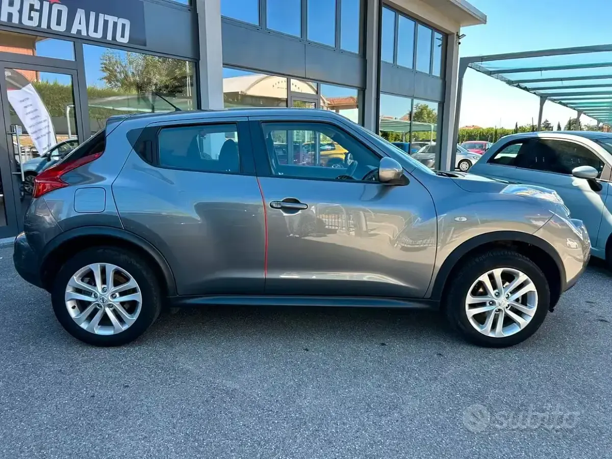 Usata Nissan Juke Acenta 117 CV (86 kW) 2014 Grigio SUV