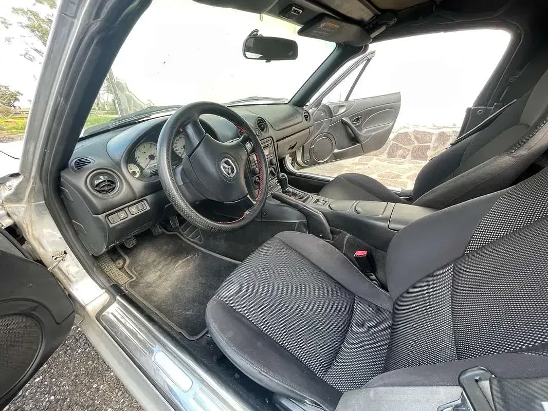 Usata Mazda MX5 110 CV (80 kW) 2002 Grigio Cabrio