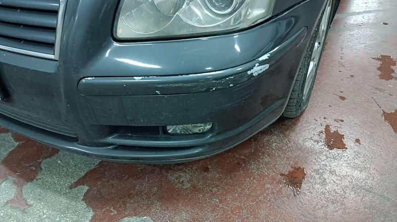 Usata Toyota Avensis 150 CV (110 kW) 2005 Grigio Station wagon