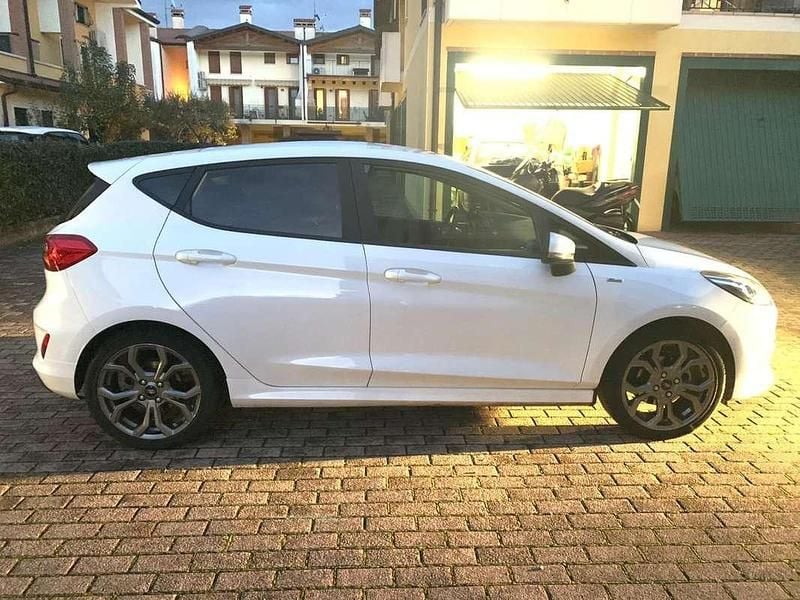 Usata Ford Fiesta ST-Line 86 CV (63 kW) 2019 Bianco Berlina