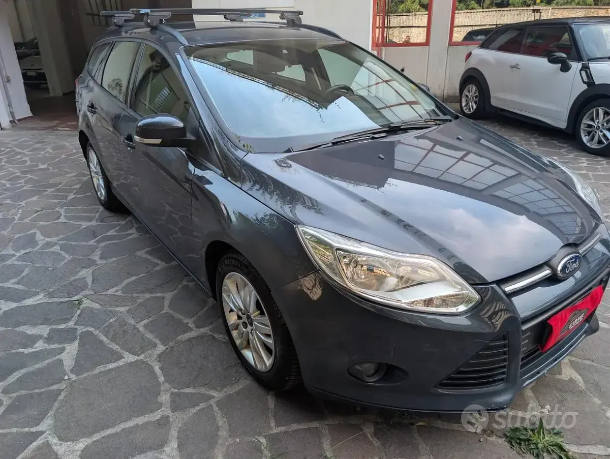 Usata Ford Focus Titanium 95 CV (69 kW) 2013 Grigio Station wagon