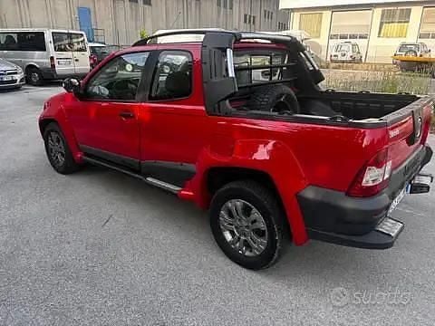 Usata Fiat Strada 95 CV (69 kW) 2014 Rosso Pick-up