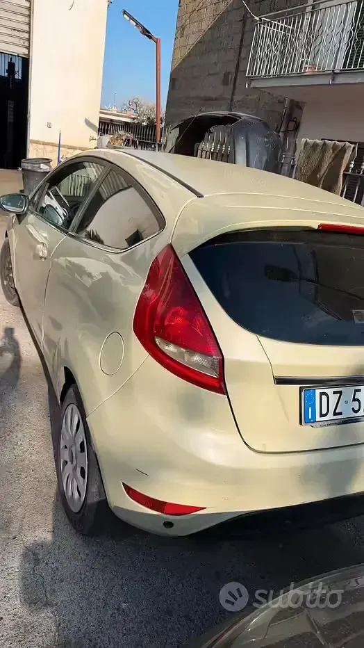 Usado Ford Fiesta Titanium 68 HP (50 kW) 2009 Sedan