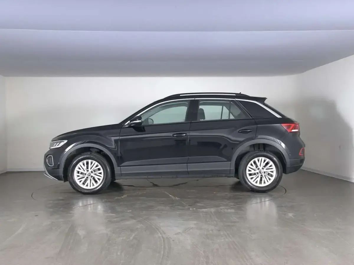 Usata VW T-Roc Life 116 CV (85 kW) 2025 Deep black perlato SUV
