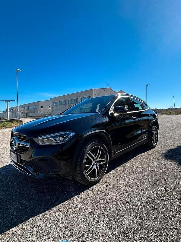 Usata Mercedes GLA200 150 CV (110 kW) 2022 SUV