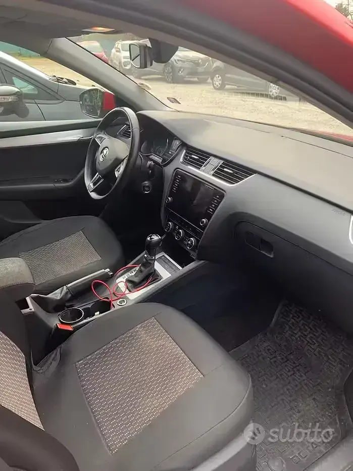 Usata Skoda Octavia 110 CV (80 kW) 2020 Rosso Station wagon