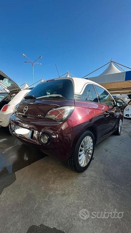 Usata Opel Adam 87 CV (63 kW) 2014 Viola Utilitaria