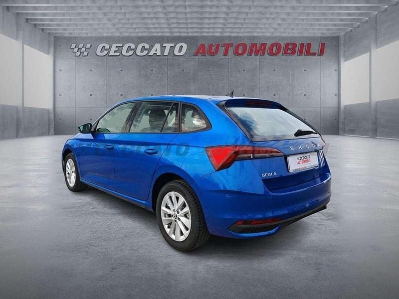 Usata Skoda Scala Selection 116 CV (85 kW) 2024 Blu/azzurro Utilitaria