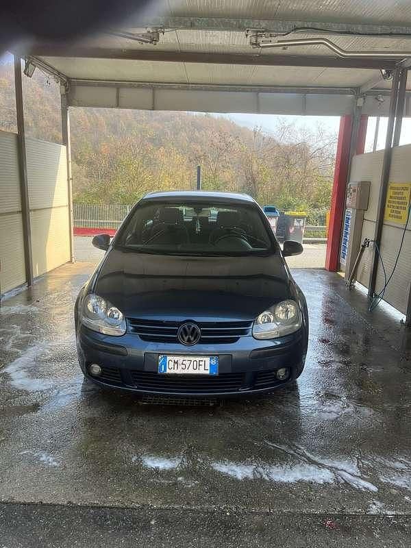 Usata VW Golf IV Comfortline 116 CV (85 kW) 2004 Berlina