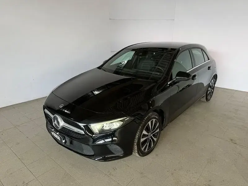 Usata Mercedes A250 Business 218 CV (160 kW) 2023 Nero Utilitaria