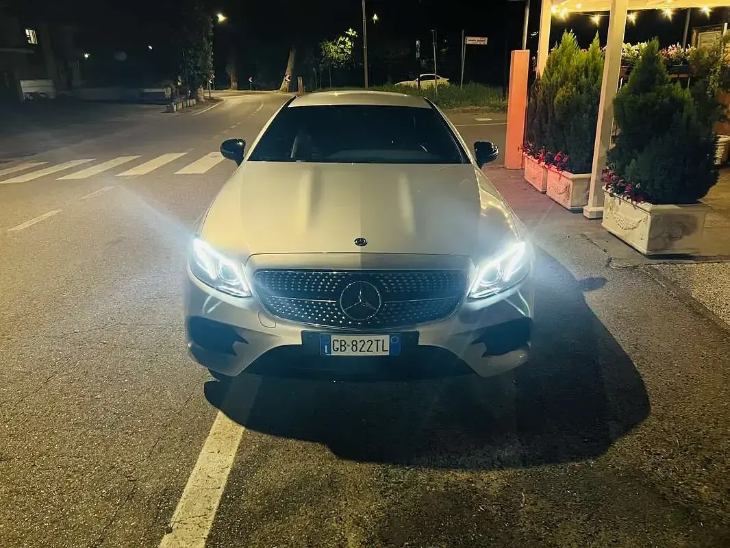 Usata Mercedes E220 Premium 194 CV (142 kW) 2020 Coupé