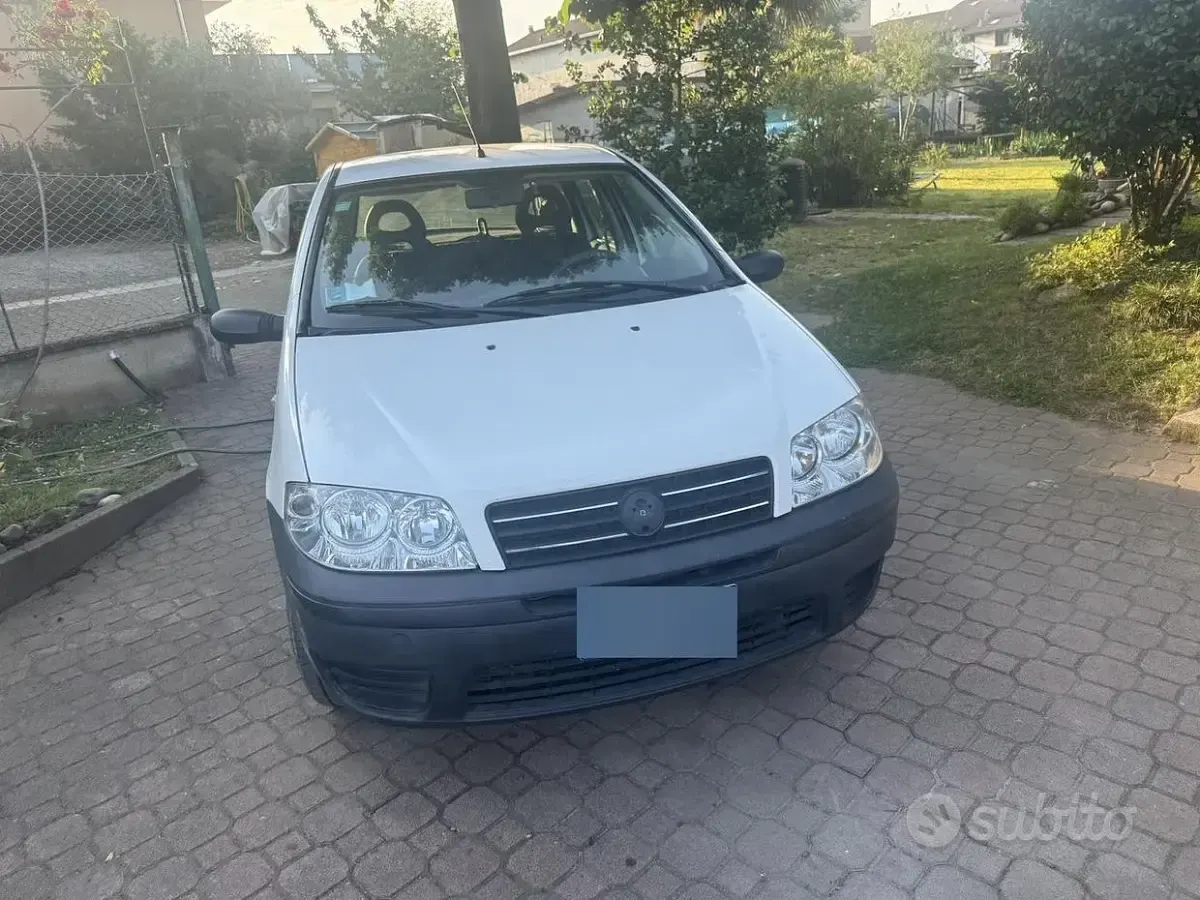 Usata Fiat Punto 60 CV (44 kW) 2006 Bianco Utilitaria