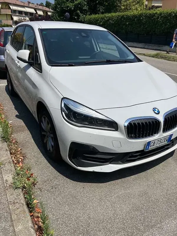 Usata BMW 216 Active Tourer 116 CV (85 kW) 2020 Bianco Monovolume