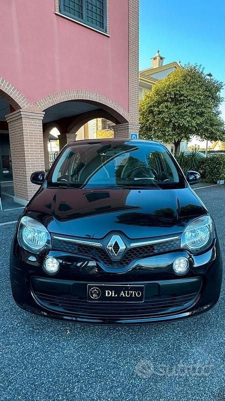 Nero Usata 2016 Renault Twingo Life Utilitaria | 6500 € (Buon prezzo) - Immagine 1/4