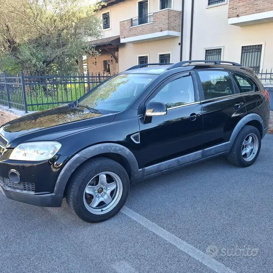 Usata Chevrolet Captiva 150 CV (110 kW) 2007 Nero SUV