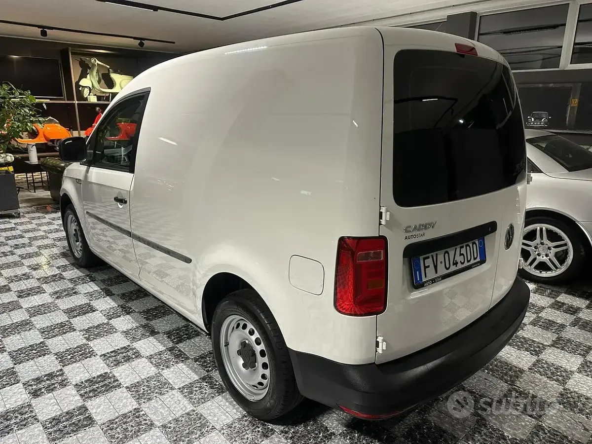 Usata VW Caddy 75 CV (55 kW) 2019 Monovolume