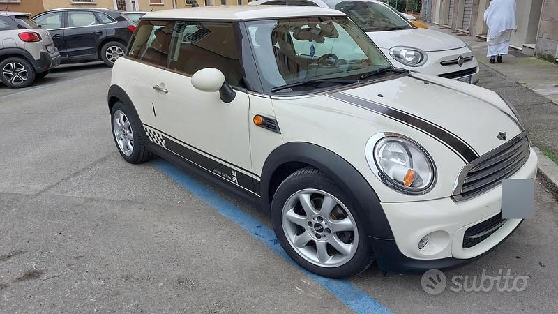 Begagnad Mini Cooper 112 HK (82 kW) 2012 Vit Halvkombi