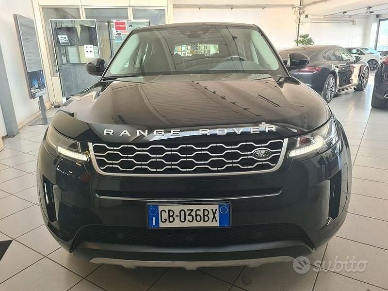 Käytetty Land Rover Range Rover evoque S 150 HP (110 kW) 2020 Musta Katumaasturi