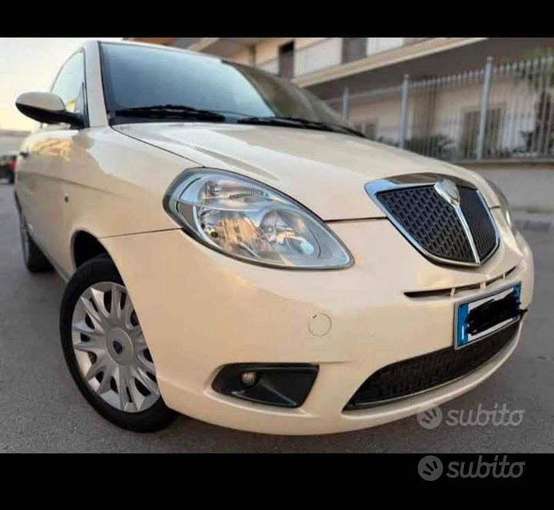 Usata Lancia Ypsilon 2007 Giallo Utilitaria