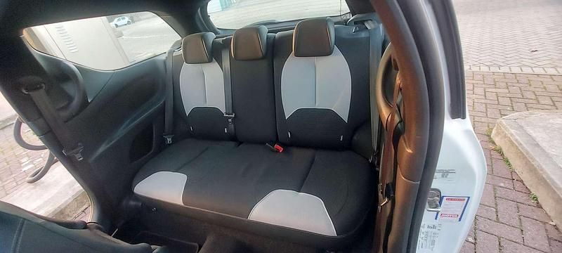 Usata Citroën DS3 68 CV (50 kW) 2012 Nero Berlina