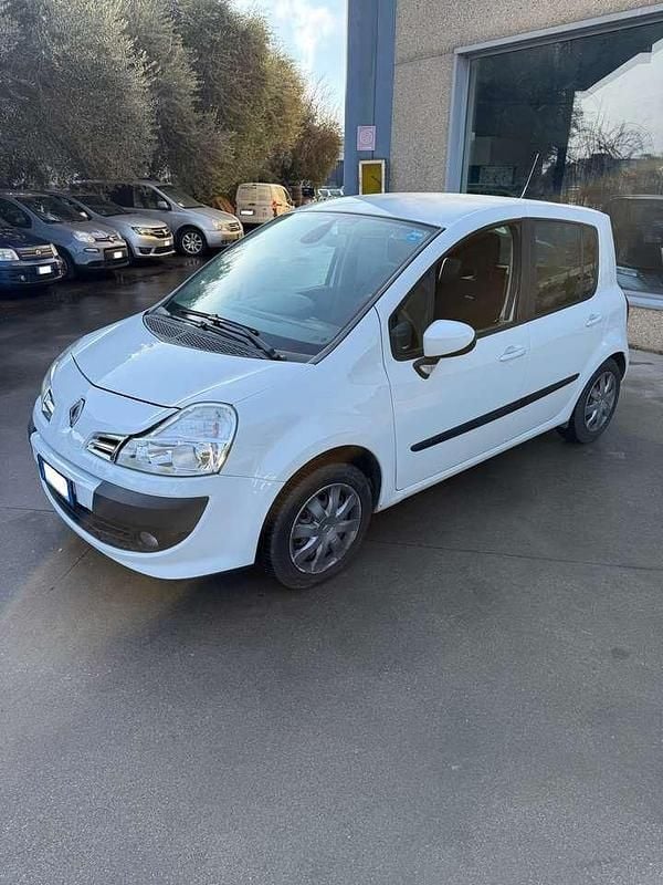 Usata Renault Modus 111 CV (81 kW) 2012 Bianco Monovolume
