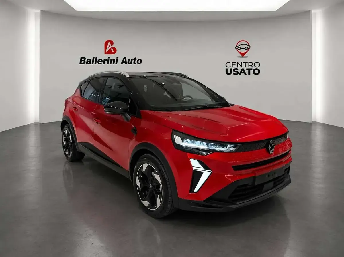 Usata Renault Captur Techno 101 CV (74 kW) 2025 Rosso SUV