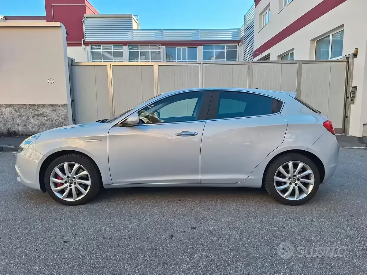 Usata Alfa Romeo Giulietta 120 CV (88 kW) 2014 Utilitaria