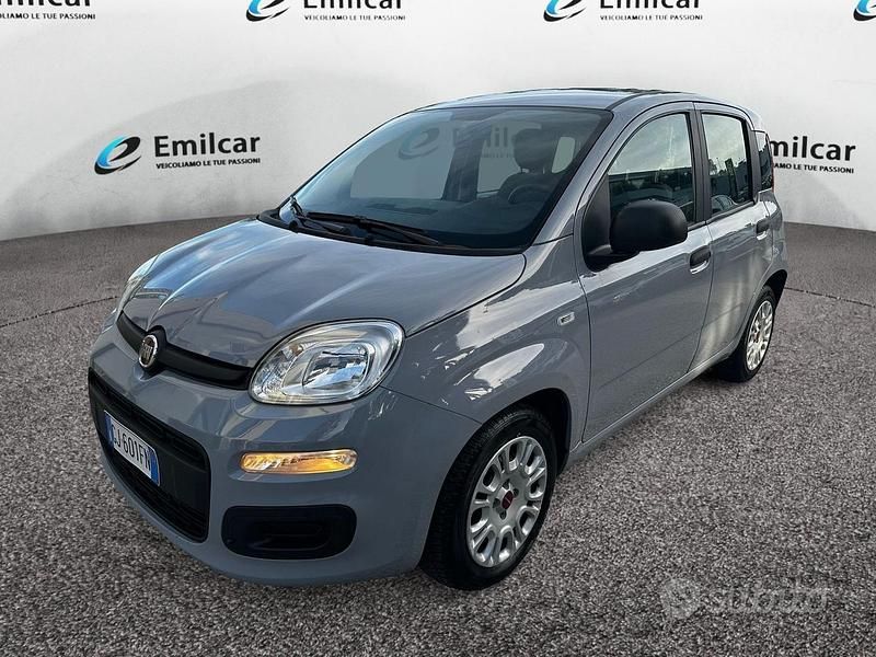 Grigio Usata 2022 Fiat Panda S Tre volumi | 11.300 € (Cara) - Immagine 1/4