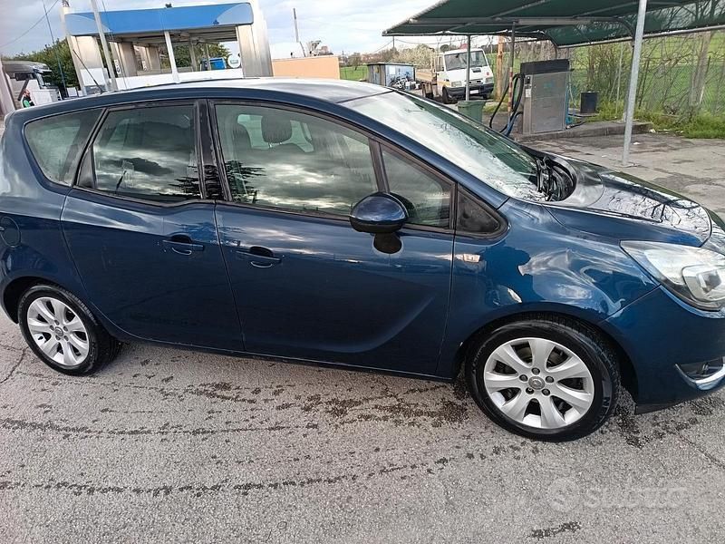 Usata Opel Meriva 120 CV (88 kW) 2014 Monovolume