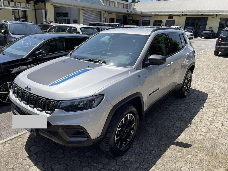 Usata Jeep Compass Trailhawk 241 CV (177 kW) 2021 Argento SUV