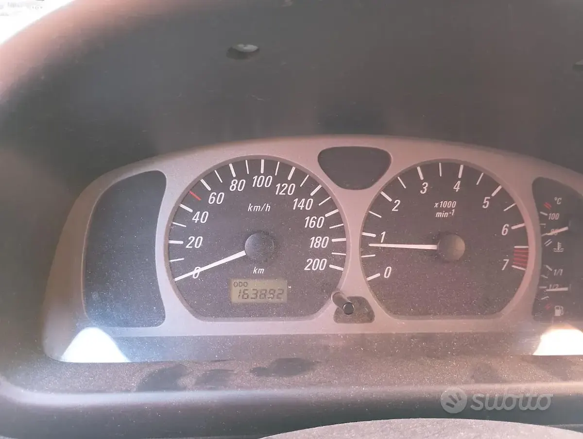Usata Opel Agila 58 CV (42 kW) 2002 Grigio Monovolume