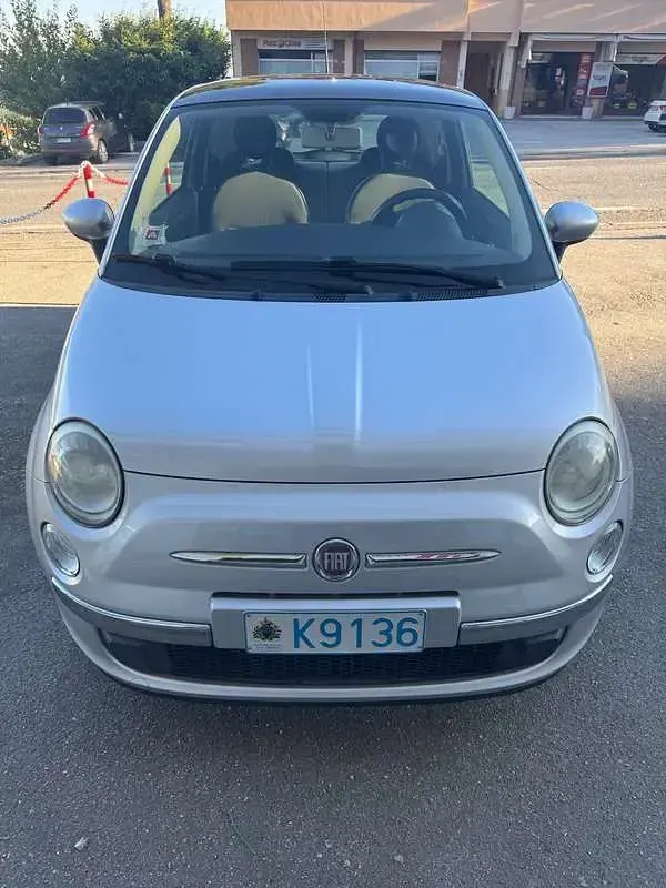 Usata Fiat 500 75 CV (55 kW) 2011 Argento Utilitaria