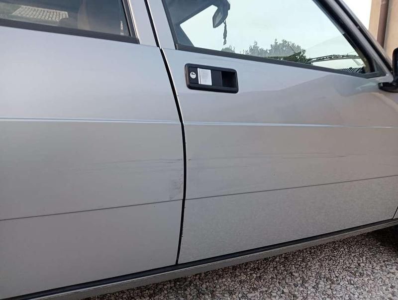 Usata Alfa Romeo Giulietta 109 CV (80 kW) 1980 Grigio Berlina