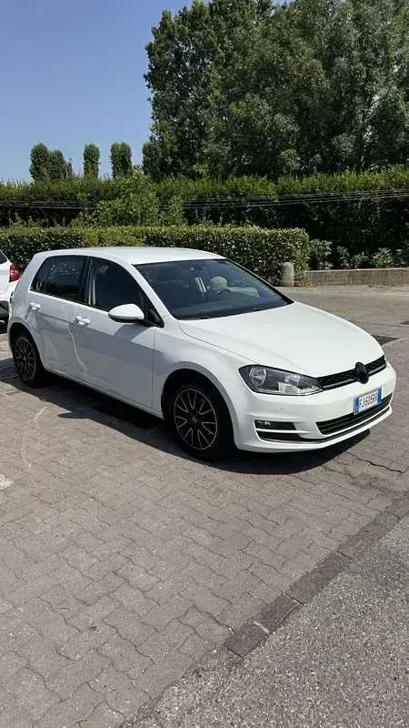 Usata VW Golf Sportsvan Comfortline 110 CV (80 kW) 2017 Monovolume